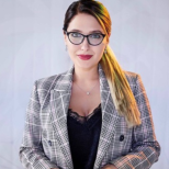 Алена Мирошниченко